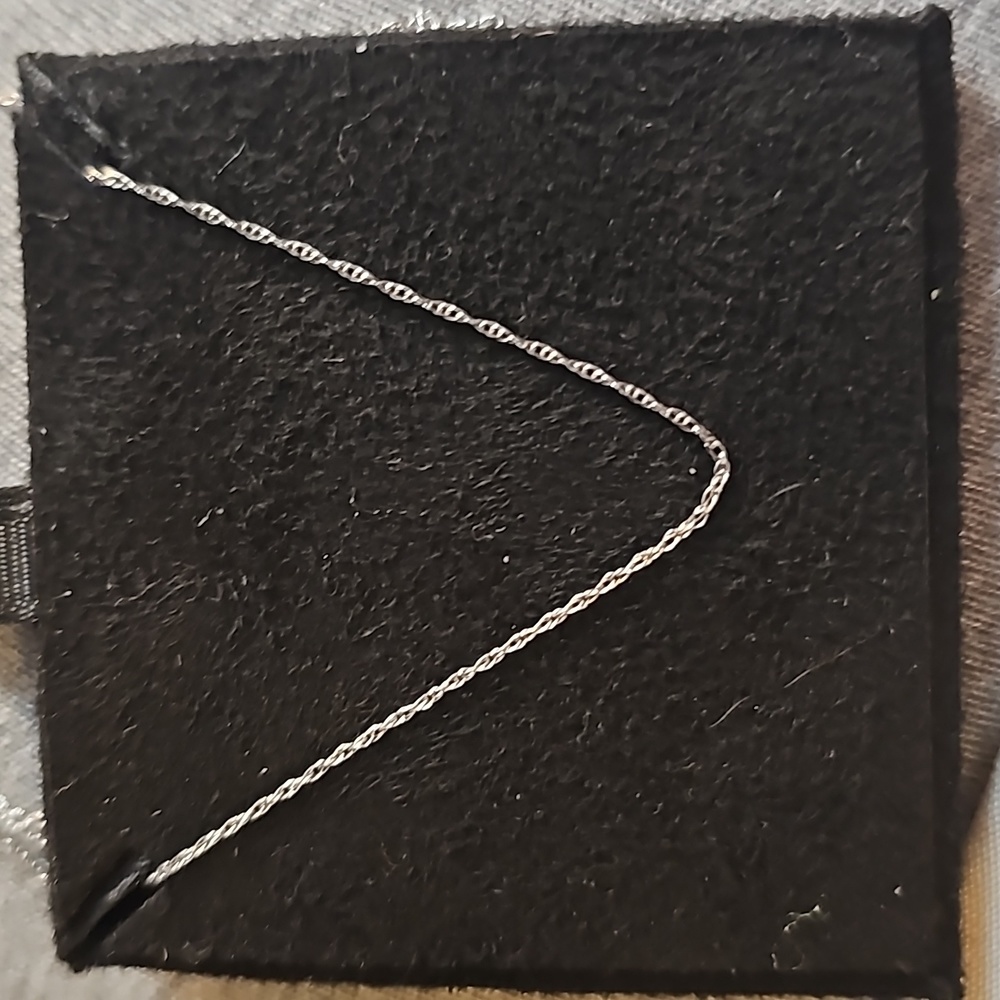 10KT White Gold Chain - 9 in.